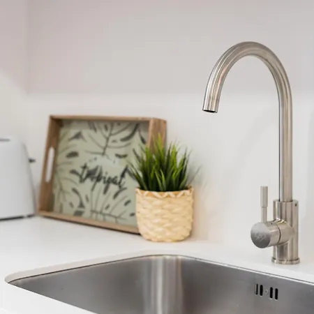 Guestready - Tigerlily