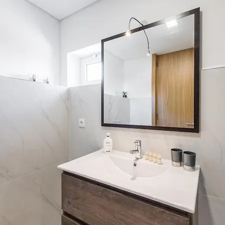 Guestready - Tigerlily * Porto